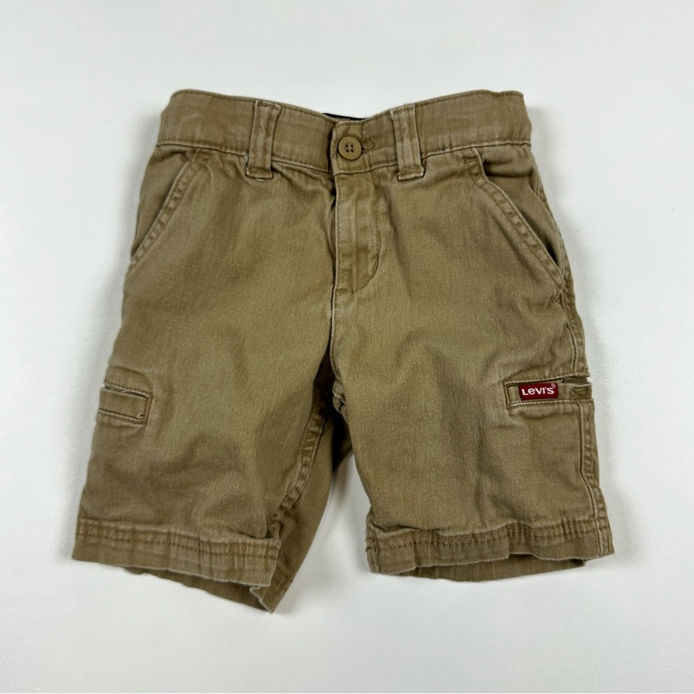 Levi’s Cargo Shorts Boys Size 5 Khaki Color Elastic Adjustable Waist